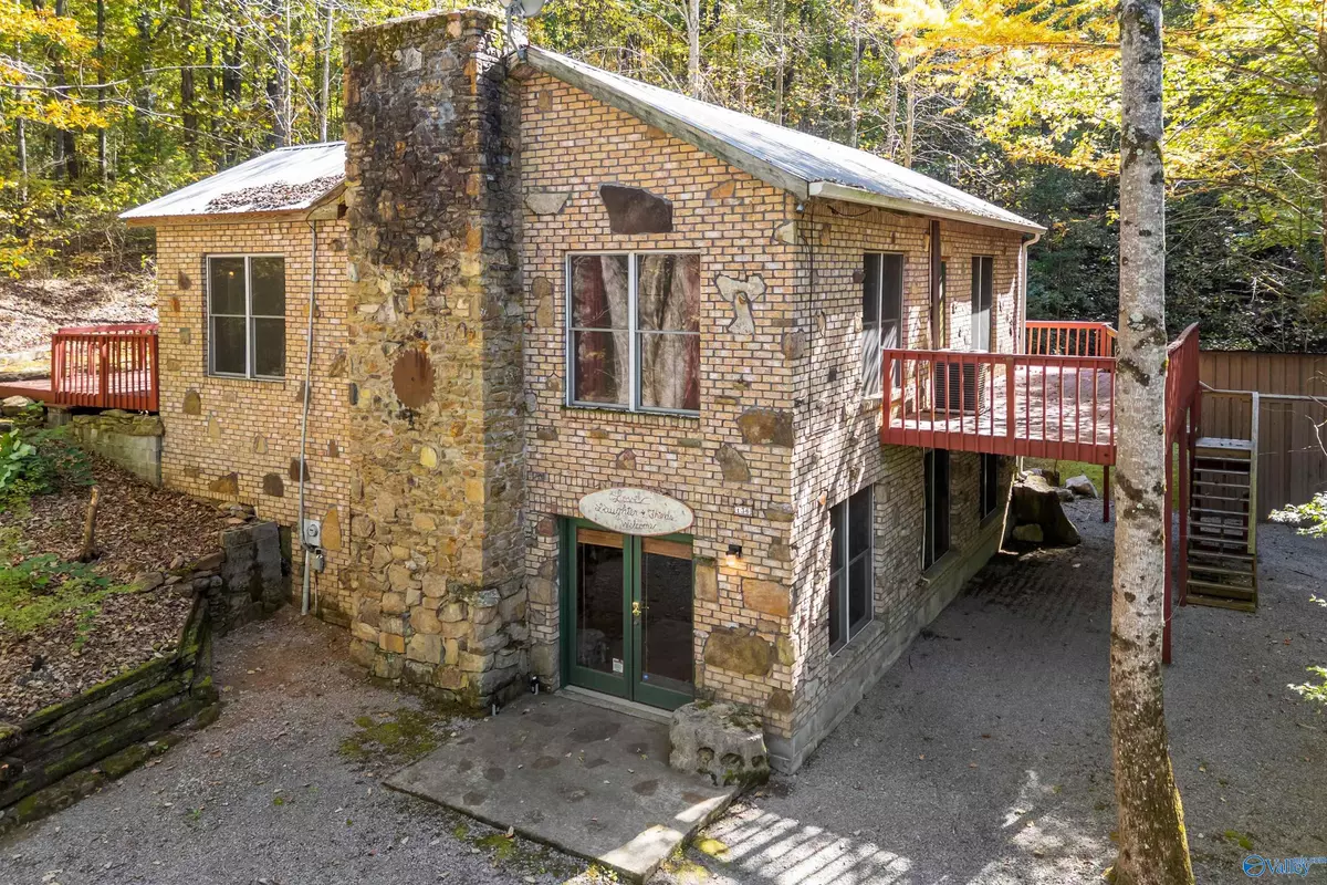 Falkville, AL 35622,136 Higdon Road