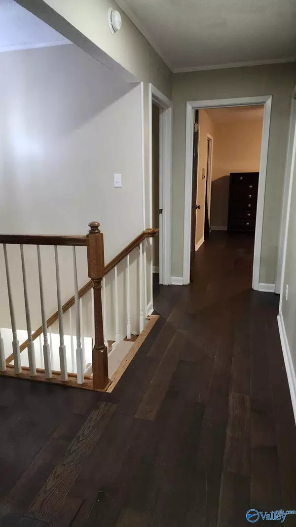 Muscle Shoals, AL 35661,100 Hickory Drive