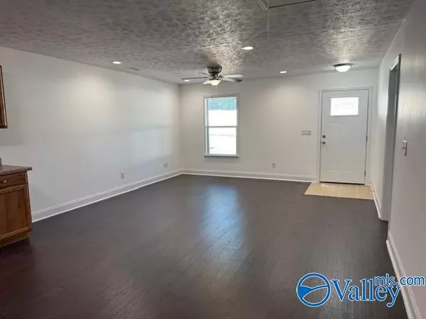 Athens, AL 35613,23410 Miss Leslie Way