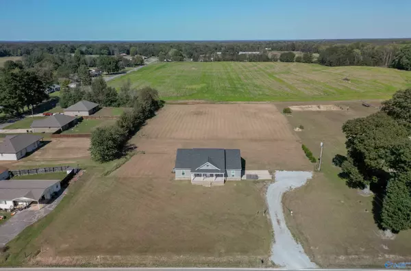 13617 New Cut Road, Athens, AL 35611