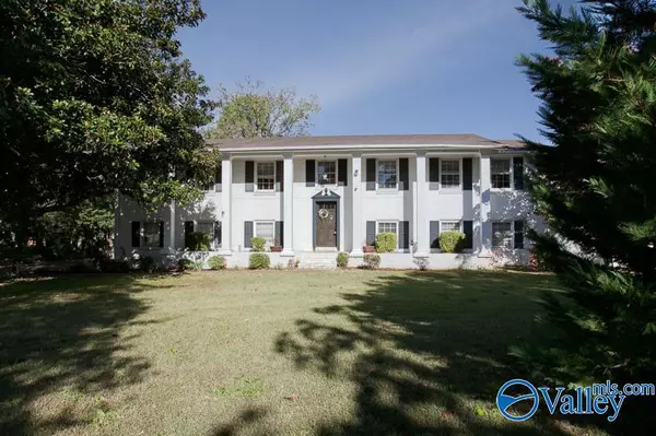 100 Westbury Drive SW, Huntsville, AL 35802