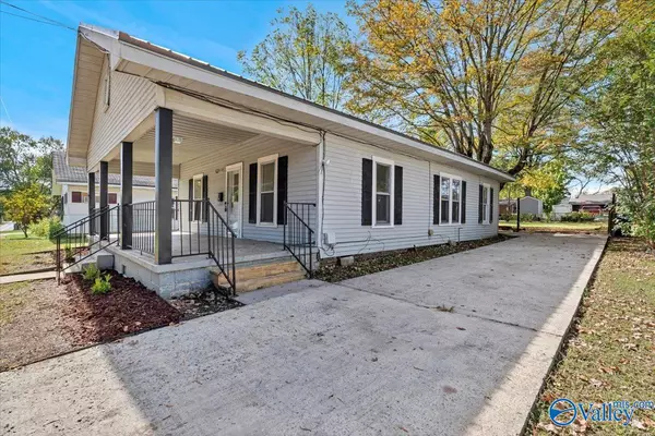 Athens, AL 35611,806 Grace Avenue