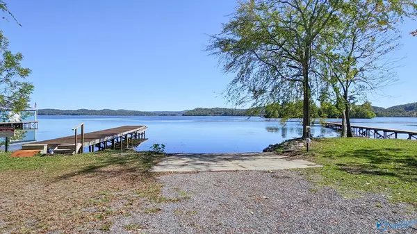40 Buttercup Drive #158, 159, Guntersville, AL 35976