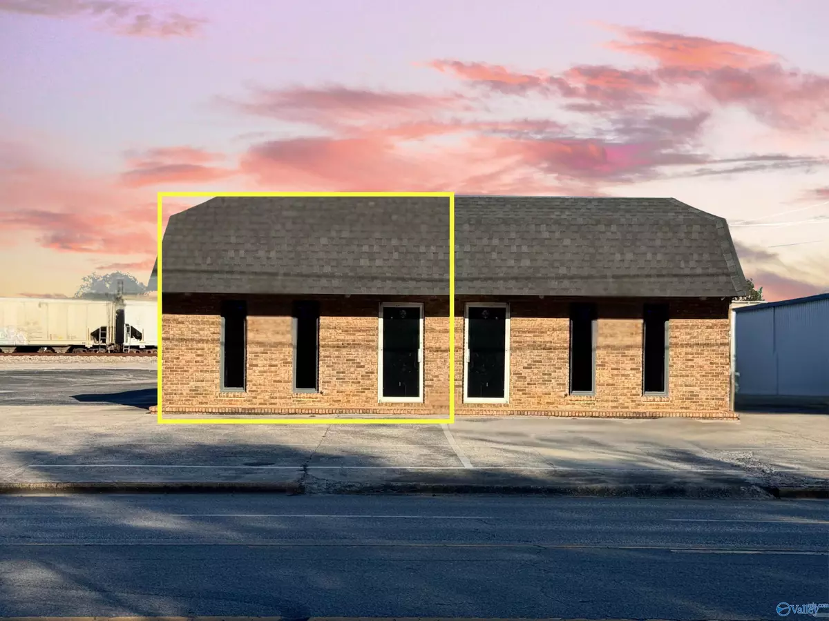 Decatur, AL 35601,1402 Central Parkway #B