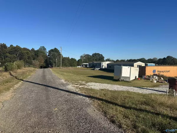 Anderson, AL 35610,7066 Vivians Road