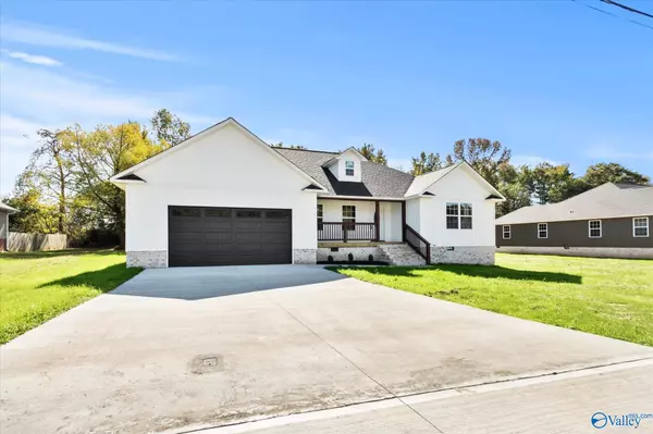 Boaz, AL 35956,64 Whitt Lane