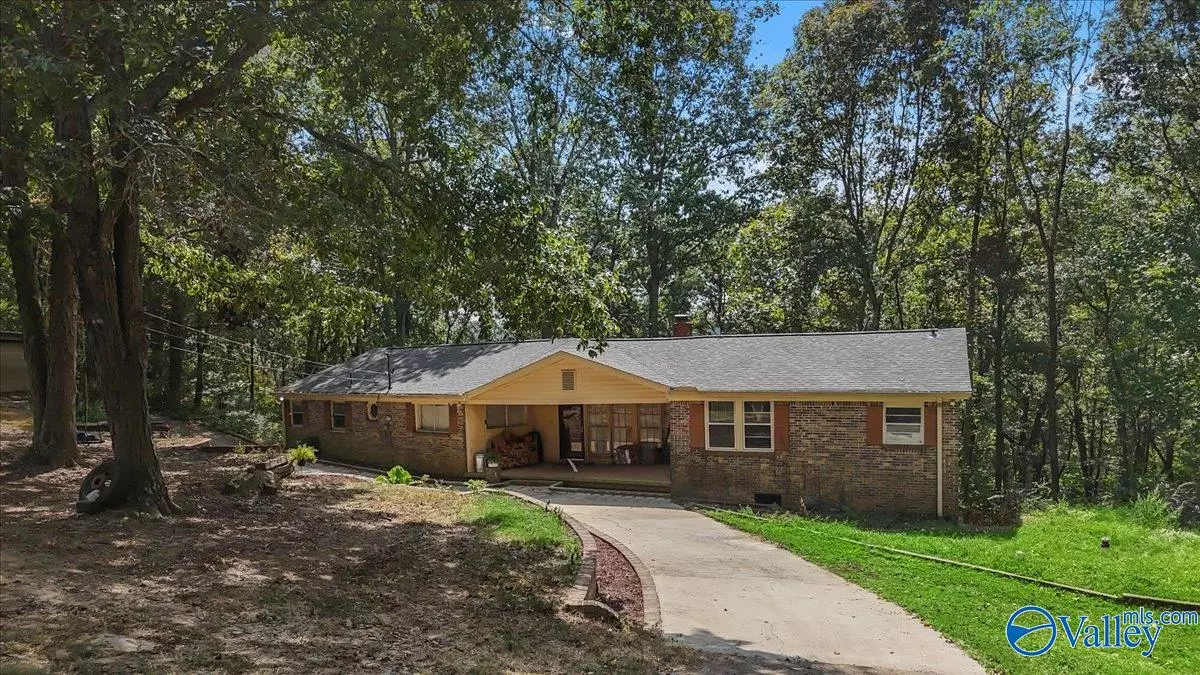 Union Grove, AL 35175,572 Mcdermont Road