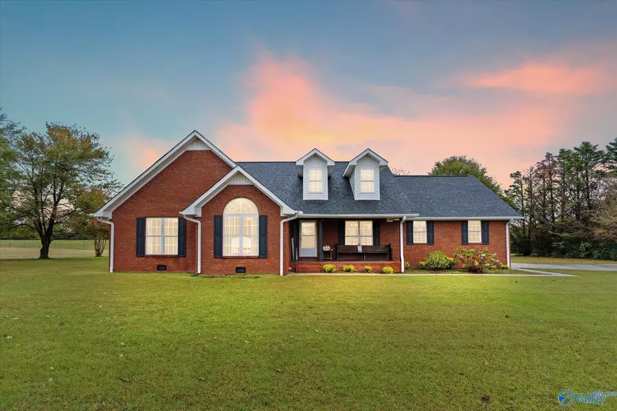 220 Santileon Lane, Rainsville, AL 35986