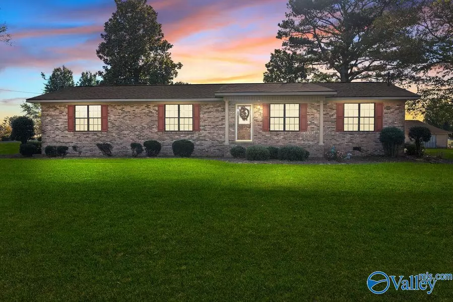 2844 Rainbow Avenue N, Rainsville, AL 35986