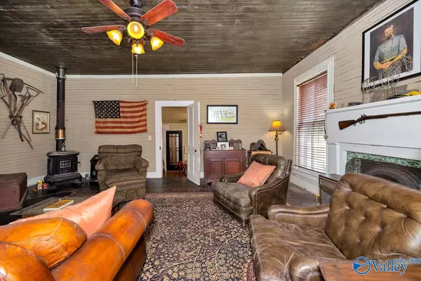 Prospect, TN 38477,395 Case Road