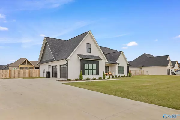 Muscle Shoals, AL 35661,57 Cotton Way Drive