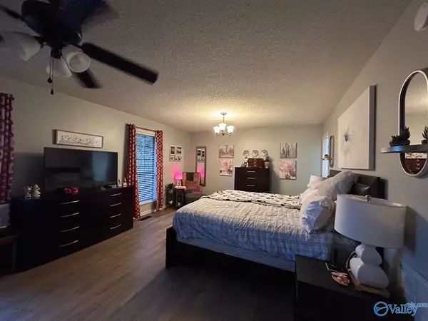 Florence, AL 35633,2050 County Road 219