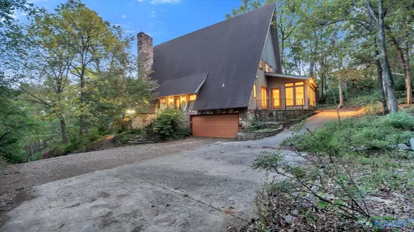 Huntsville, AL 35801,2707 Churchill Drive SE