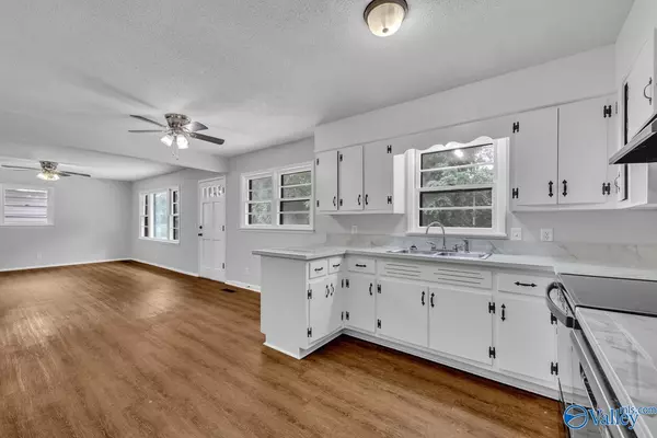 Cullman, AL 35057,282 County Road 820