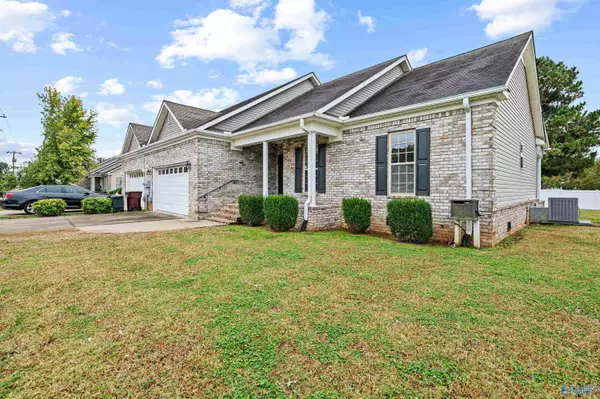 5804 Snake Road, Athens, AL 35611