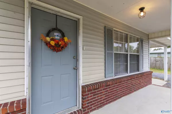 Arab, AL 35016,28 Arad Thompson Road NE