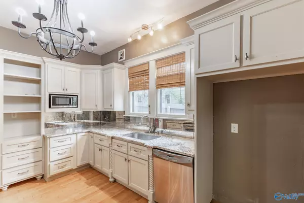 Decatur, AL 35601,320 Oak Street