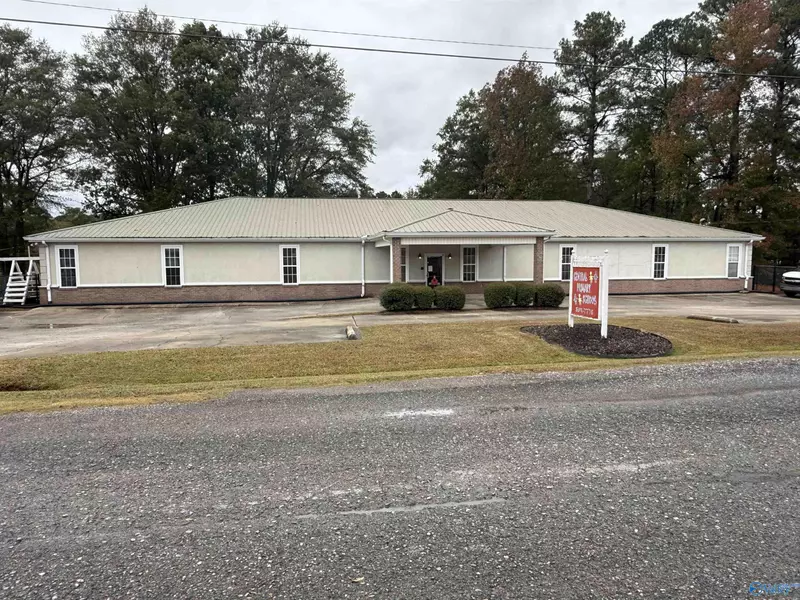 906 Cooley Street, Albertville, AL 35950
