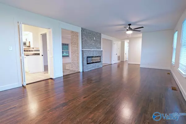 Huntsville, AL 35810,11019 Mount Charron Road NW