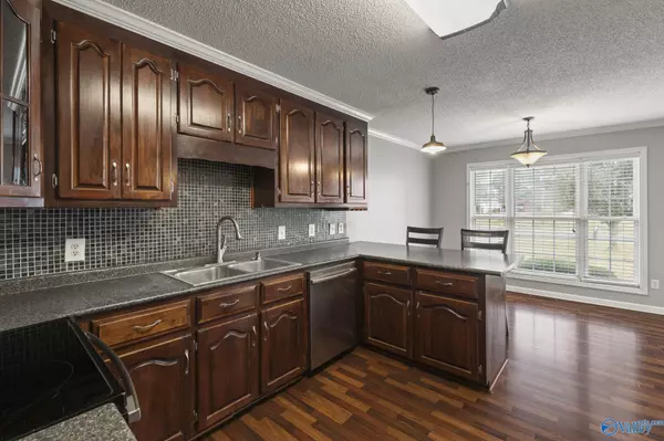 Athens, AL 35613,24707 Mooresville Road