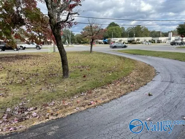 Decatur, AL 35603,2703 Highway 31 S