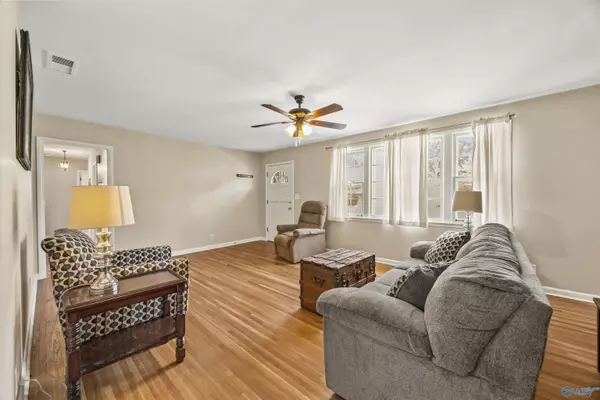 Huntsville, AL 35806,6411 Robinhood Lane NW