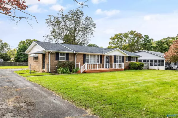 Huntsville, AL 35806,6411 Robinhood Lane NW