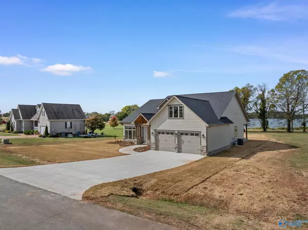 Rogersville, AL 35652,303 Vista Shores Drive