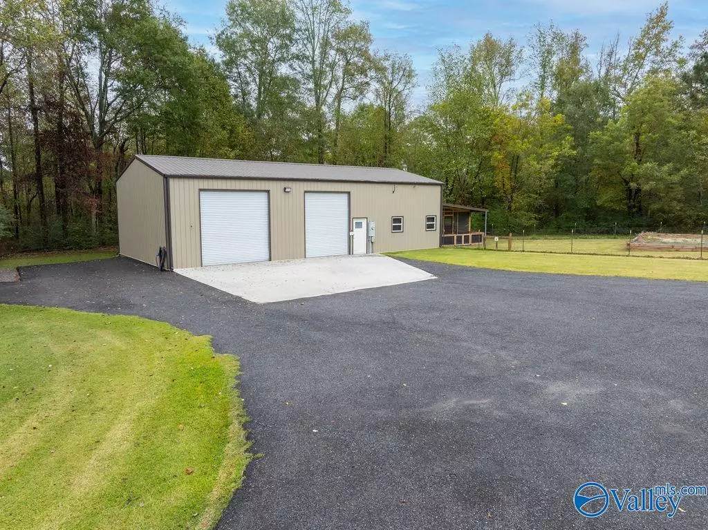 Dutton, AL 35744,7596 Alabama Highway 71