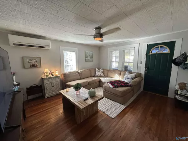 Boaz, AL 35957,413 Elm Street