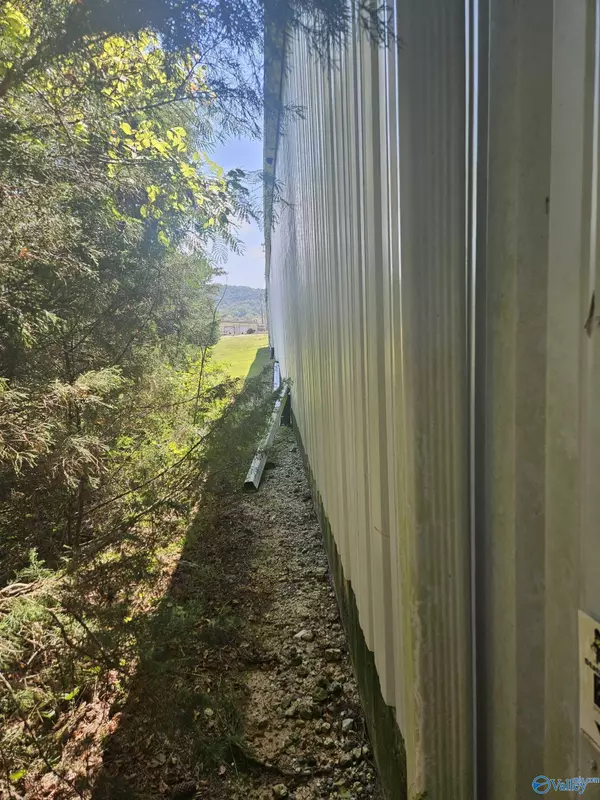 Fort Payne, AL 35968,2400 Beck Industrial Blvd