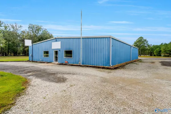 3989 US Highway 31, Falkville, AL 35622
