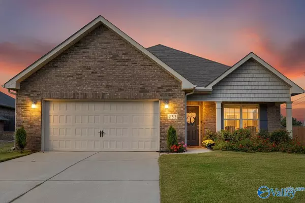 232 Olde Dogwood Trail, Decatur, AL 35603