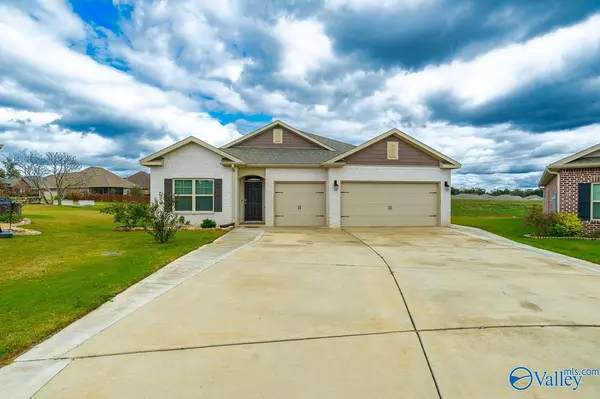 14357 Leadenhall Lane, Athens, AL 35613