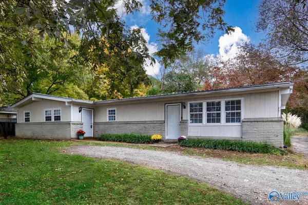 2212 Old Blue Springs NW, Huntsville, AL 35810