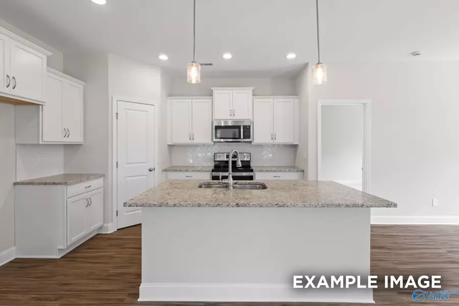 161 Heritage Lakes Boulevard, New Market, AL 35761