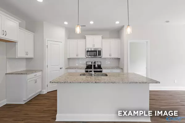 161 Heritage Lakes Boulevard, New Market, AL 35761