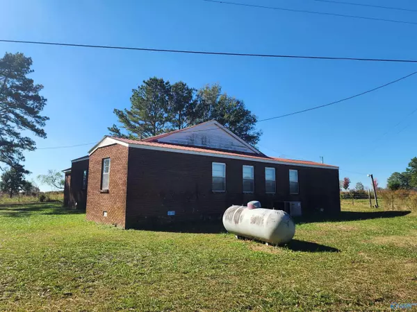 Grove Oak, AL 35975,2738 County Road 356