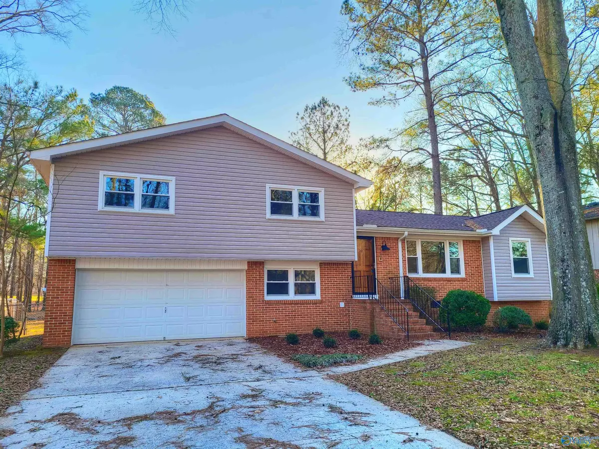 Huntsville, AL 35806,6612 Robinhood Lane