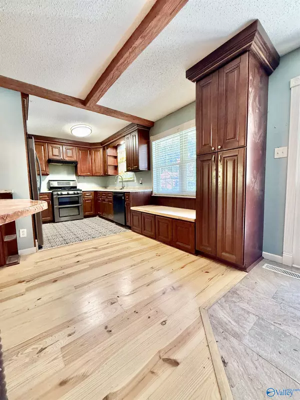 Southside, AL 35907,3878 Lake Hills Drive