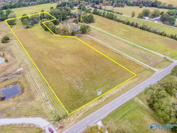 11735 Al Hwy 33, Moulton, AL 35650