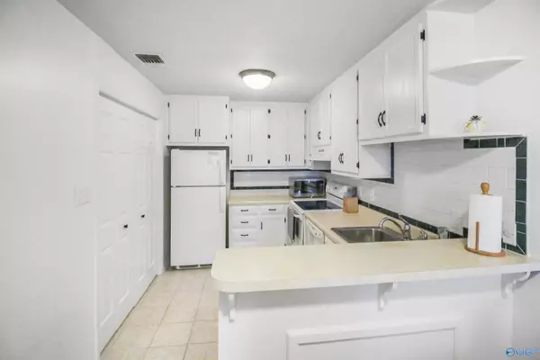 Huntsville, AL 35802,2132 Belle Grove Drive SW #2132