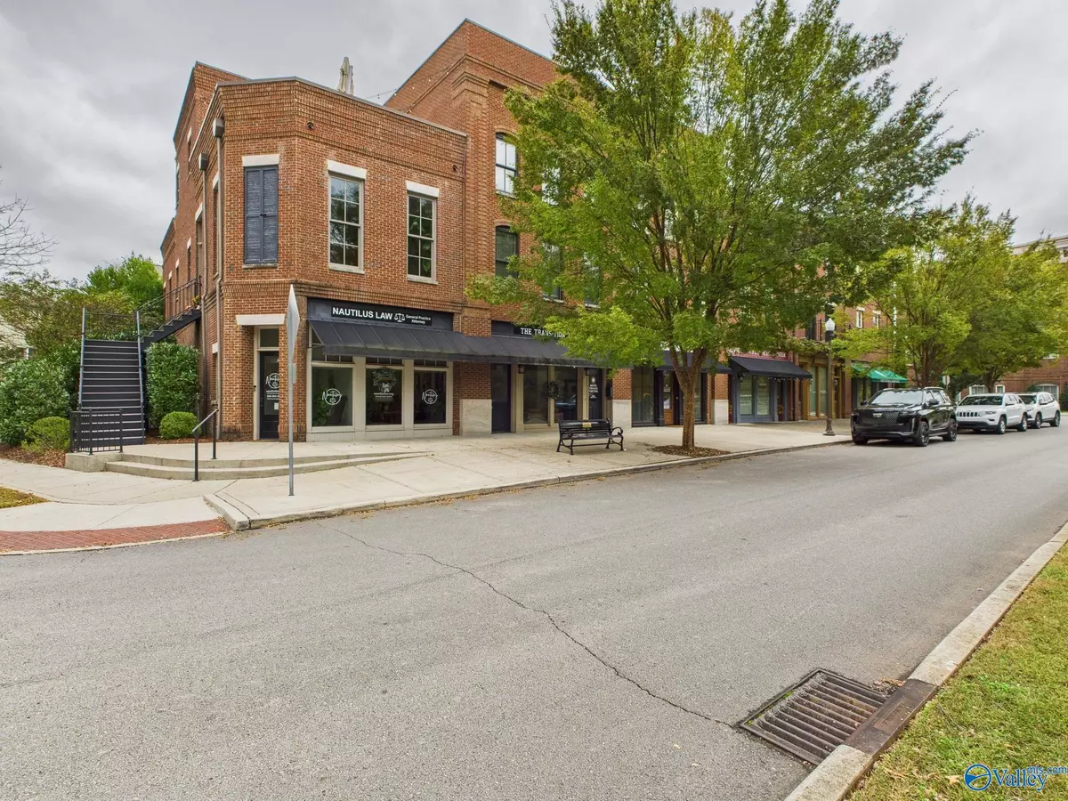 Huntsville, AL 35806,69 Town Center Drive