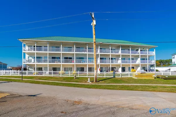 5799 Bay Village Drive #1004, Athens, AL 35611