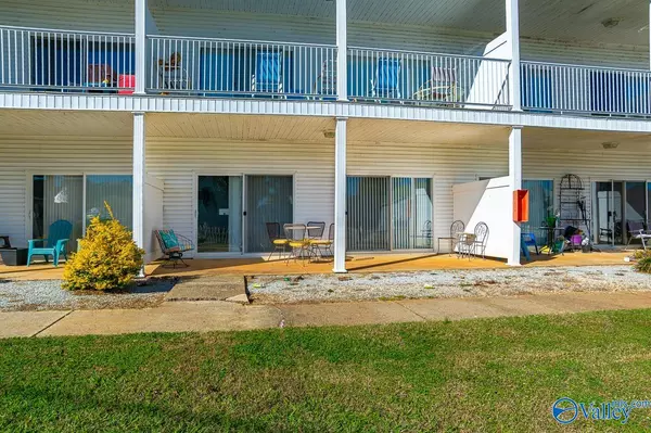 Athens, AL 35611,5799 Bay Village Drive #1004