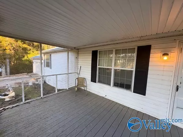 Town Creek, AL 35672,1726 County Road 585