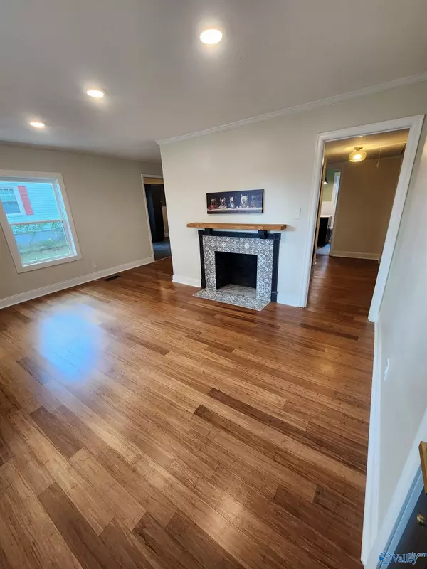 Huntsville, AL 35805,4214 9th Avenue