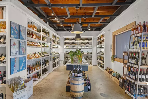 Muscle Shoals, AL 35661,2306 Woodward Avenue