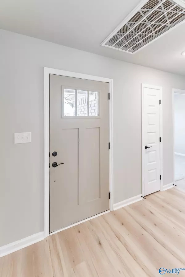 New Hope, AL 35760,142 Stratman Drive