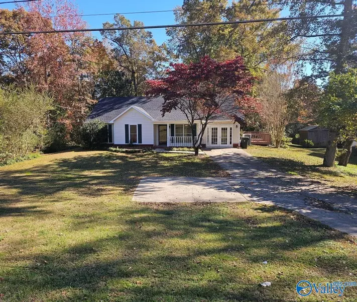 3492 Winchester Road E, New Market, AL 35671